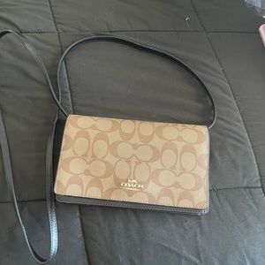 Sig Fdor Clt;Im/Cbi
COLOR: GOLD/KHAKI/BLACK
QTY: 1